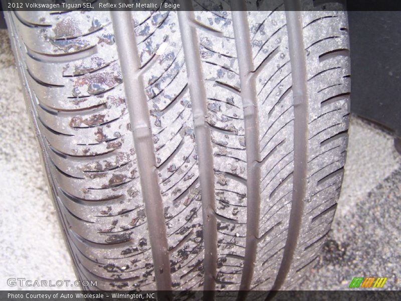 Reflex Silver Metallic / Beige 2012 Volkswagen Tiguan SEL