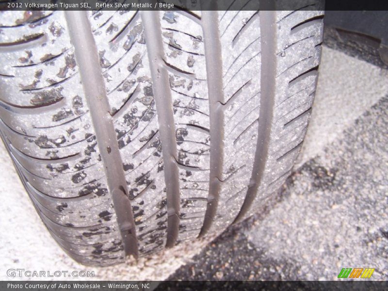 Reflex Silver Metallic / Beige 2012 Volkswagen Tiguan SEL