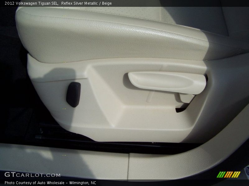 Reflex Silver Metallic / Beige 2012 Volkswagen Tiguan SEL