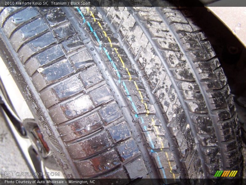 Titanium / Black Sport 2010 Kia Forte Koup SX