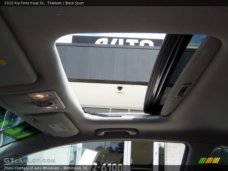 Titanium / Black Sport 2010 Kia Forte Koup SX