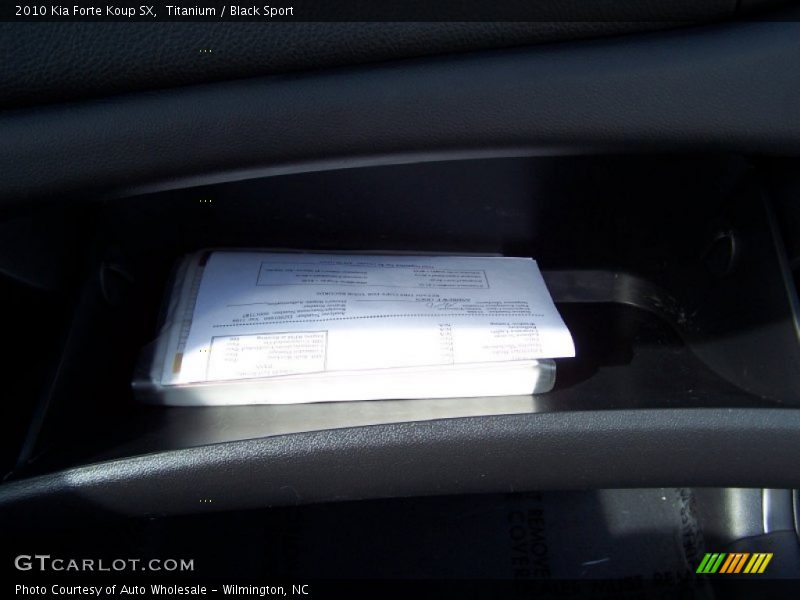 Titanium / Black Sport 2010 Kia Forte Koup SX