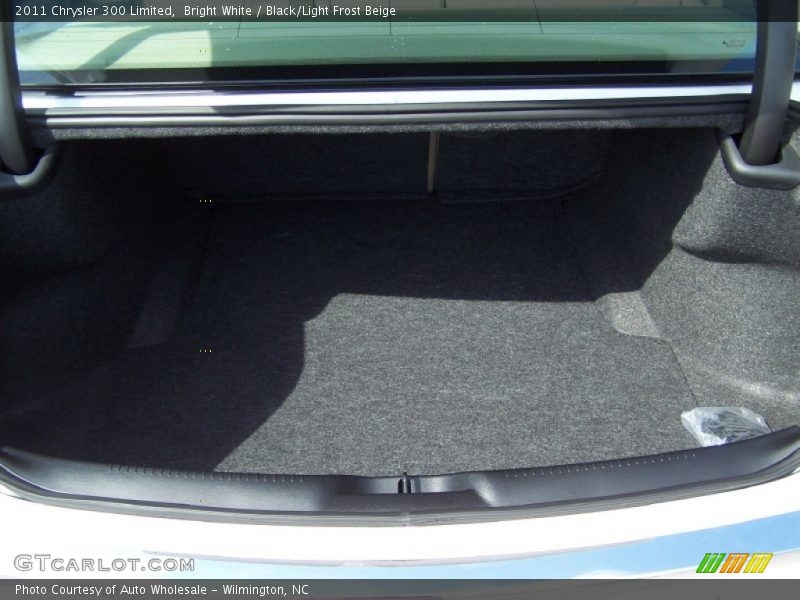 Bright White / Black/Light Frost Beige 2011 Chrysler 300 Limited