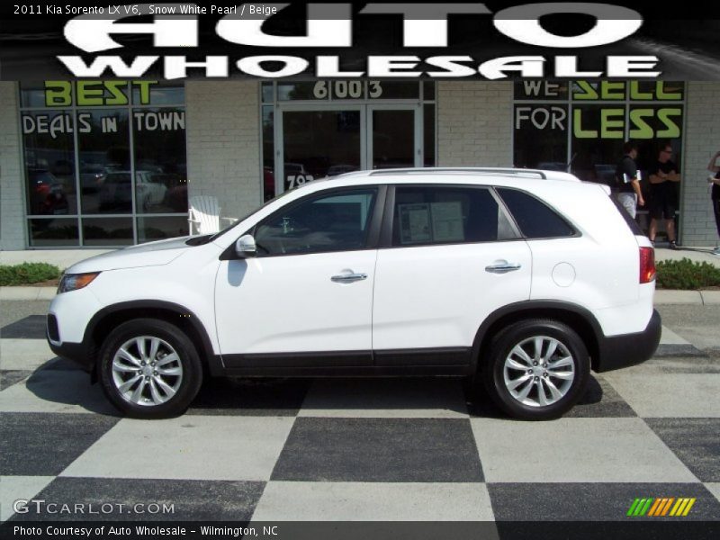Snow White Pearl / Beige 2011 Kia Sorento LX V6