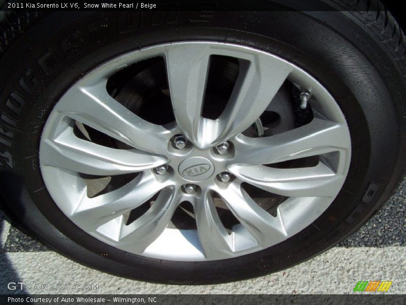 Snow White Pearl / Beige 2011 Kia Sorento LX V6