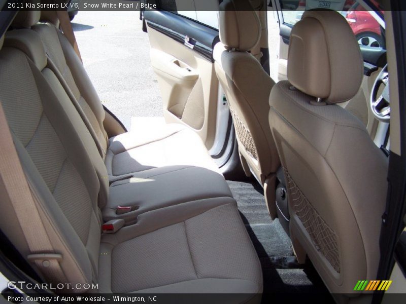 Snow White Pearl / Beige 2011 Kia Sorento LX V6