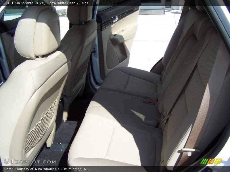 Snow White Pearl / Beige 2011 Kia Sorento LX V6