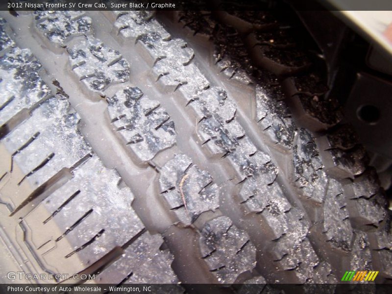 Super Black / Graphite 2012 Nissan Frontier SV Crew Cab