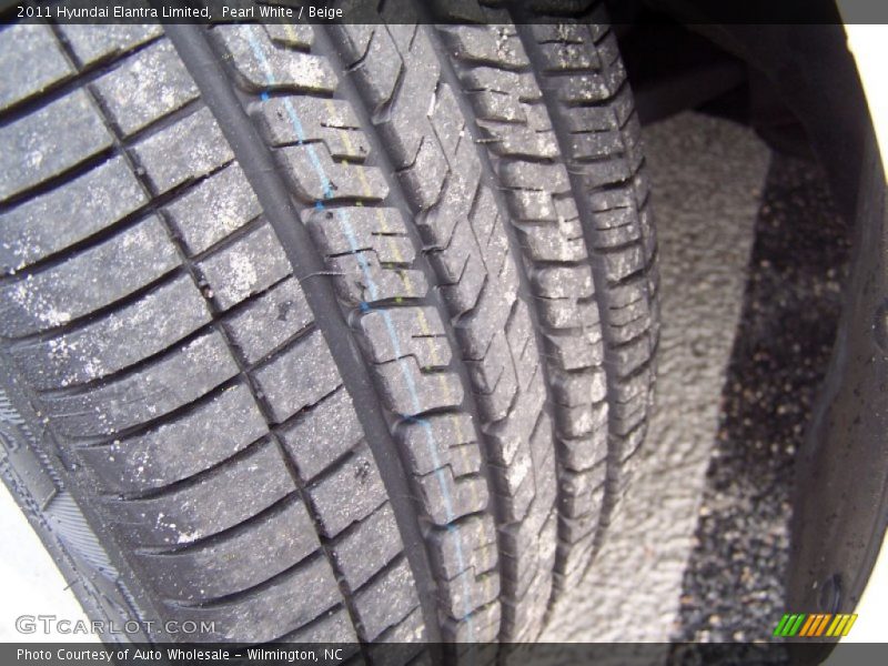 Pearl White / Beige 2011 Hyundai Elantra Limited