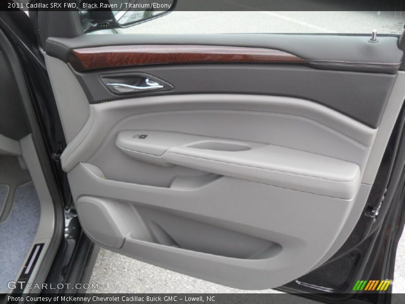 Black Raven / Titanium/Ebony 2011 Cadillac SRX FWD