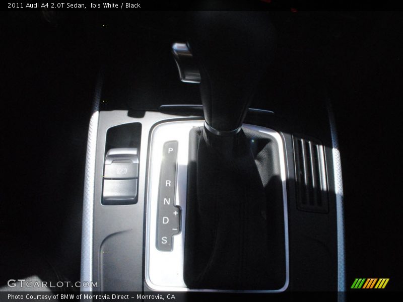 Ibis White / Black 2011 Audi A4 2.0T Sedan