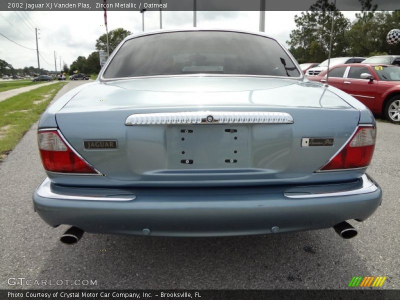 Zircon Metallic / Oatmeal 2002 Jaguar XJ Vanden Plas