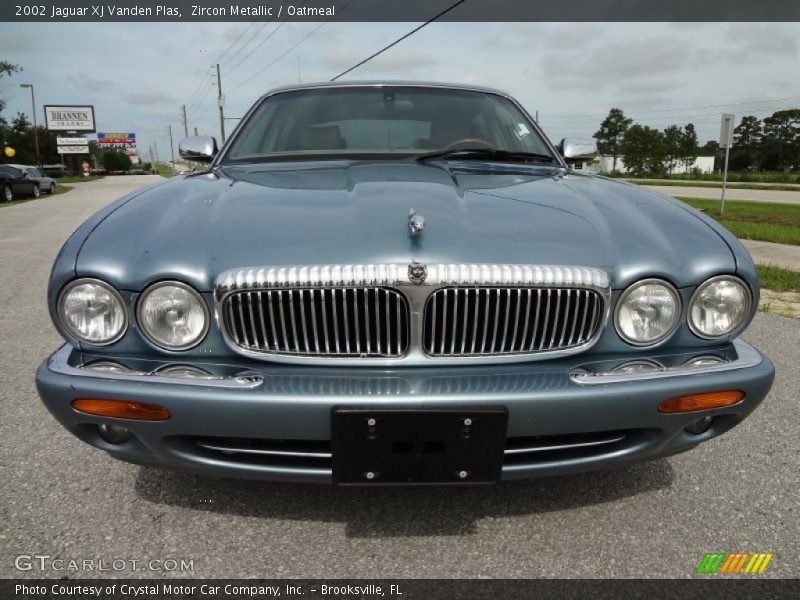 Zircon Metallic / Oatmeal 2002 Jaguar XJ Vanden Plas