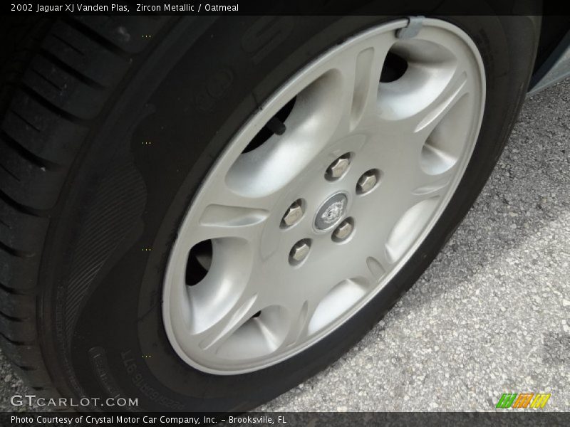 Zircon Metallic / Oatmeal 2002 Jaguar XJ Vanden Plas