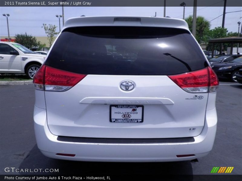 Super White / Light Gray 2011 Toyota Sienna LE