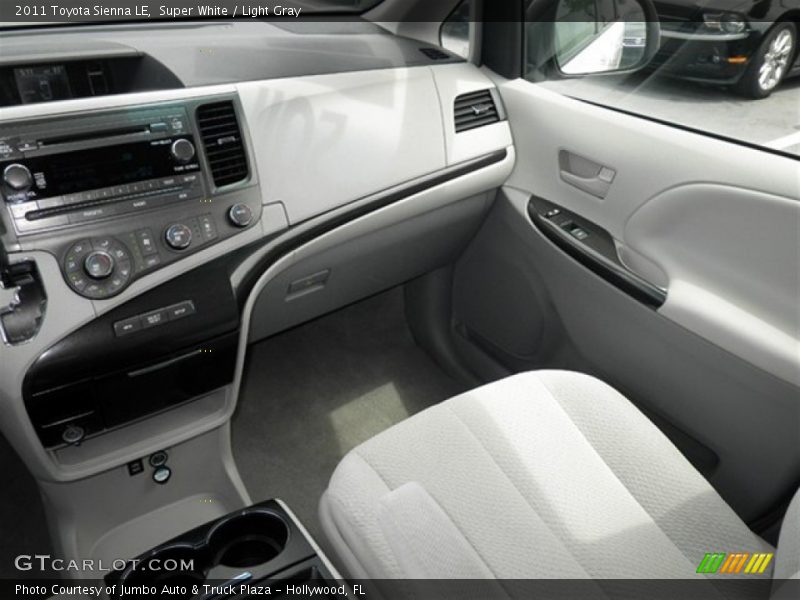 Super White / Light Gray 2011 Toyota Sienna LE