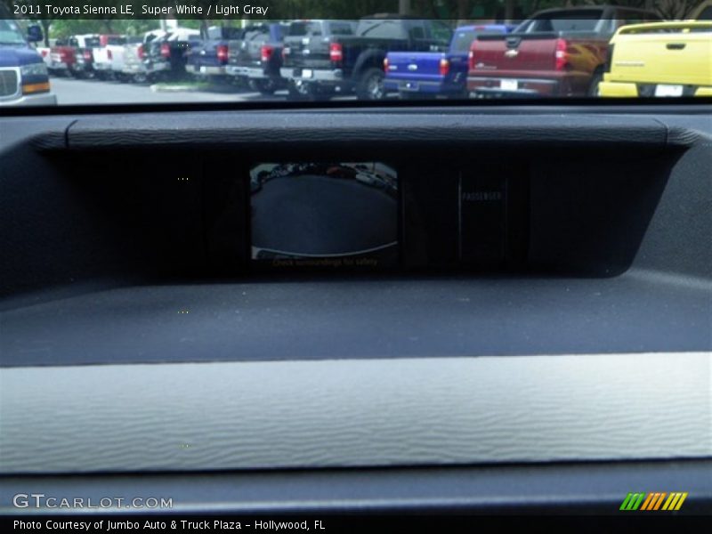 Super White / Light Gray 2011 Toyota Sienna LE