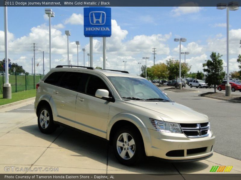 White Gold Metallic / Black 2011 Dodge Journey Mainstreet