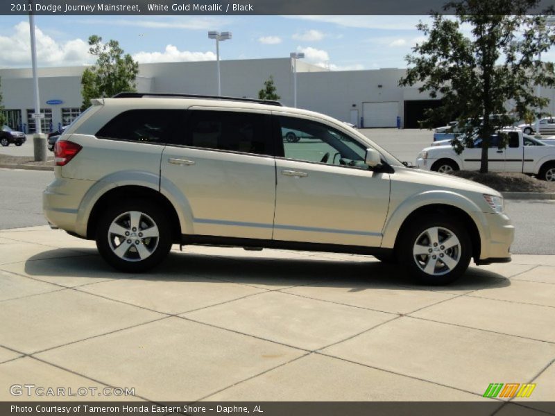 White Gold Metallic / Black 2011 Dodge Journey Mainstreet