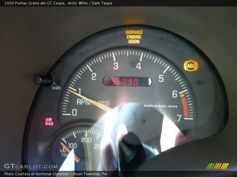 Arctic White / Dark Taupe 2000 Pontiac Grand Am GT Coupe