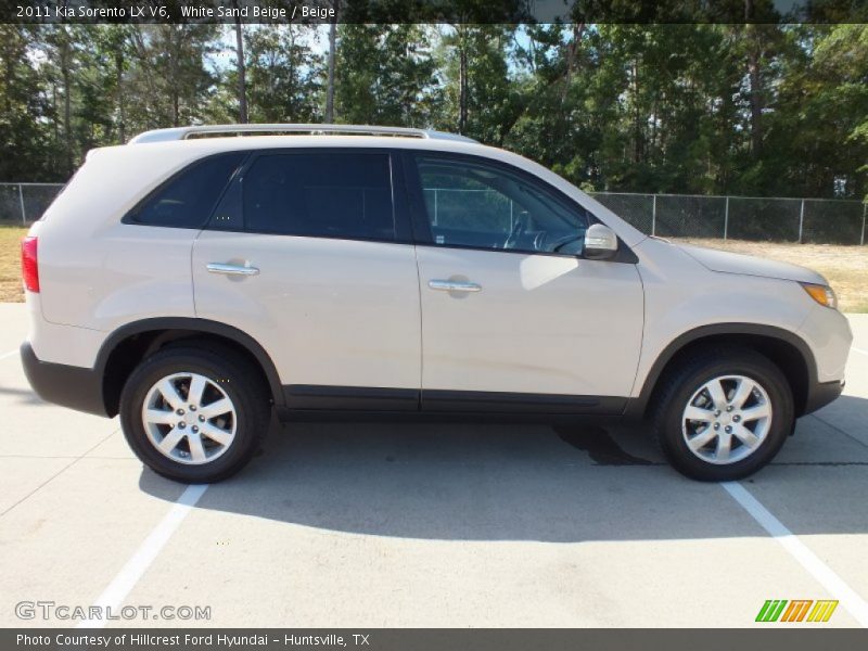 White Sand Beige / Beige 2011 Kia Sorento LX V6