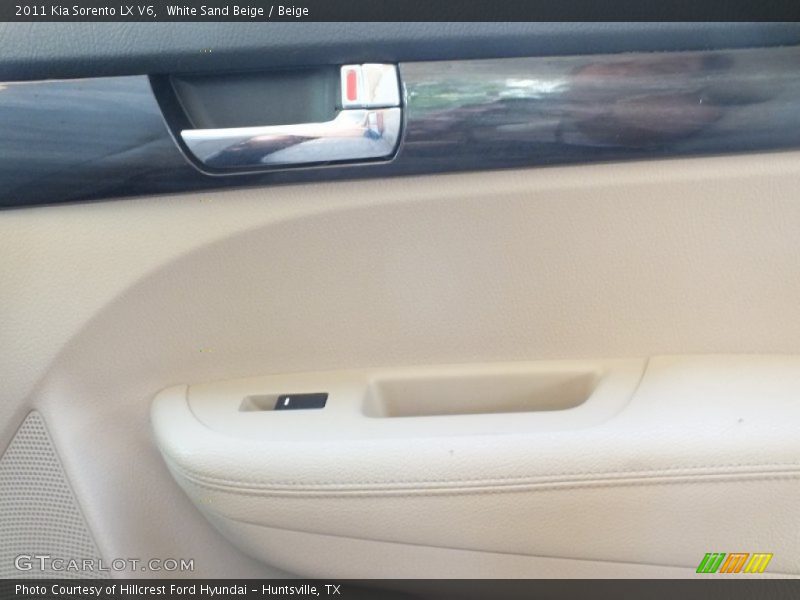 White Sand Beige / Beige 2011 Kia Sorento LX V6