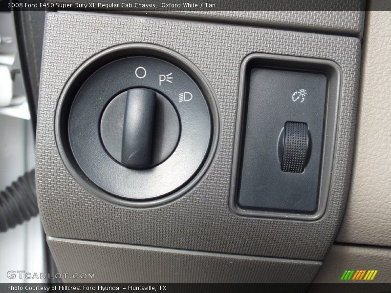 Oxford White / Tan 2008 Ford F450 Super Duty XL Regular Cab Chassis