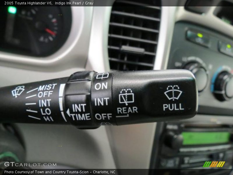 Indigo Ink Pearl / Gray 2005 Toyota Highlander V6