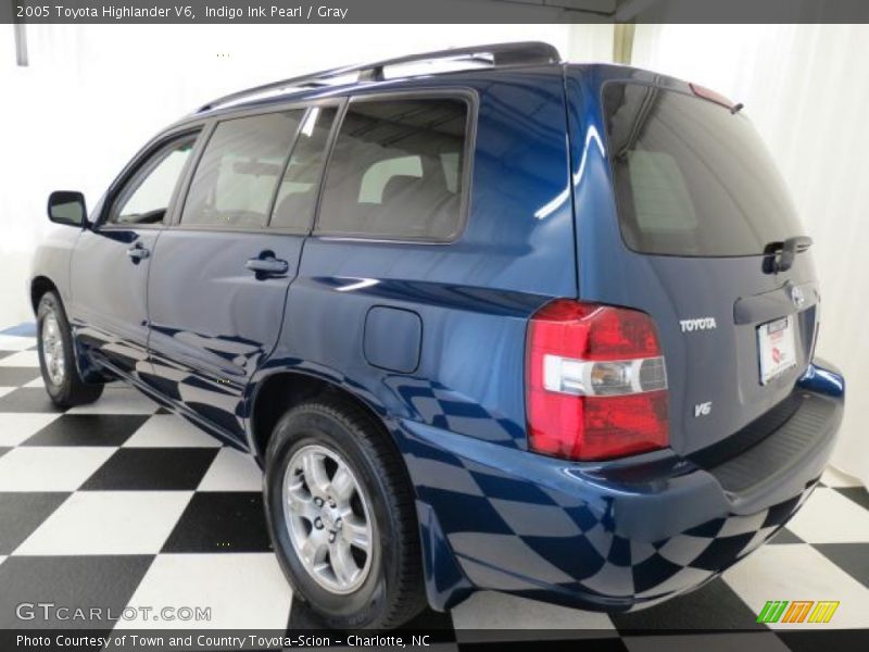 Indigo Ink Pearl / Gray 2005 Toyota Highlander V6