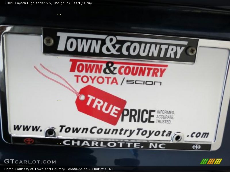 Indigo Ink Pearl / Gray 2005 Toyota Highlander V6