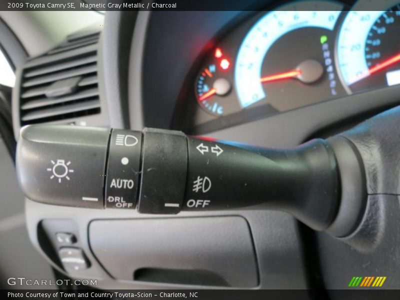 Magnetic Gray Metallic / Charcoal 2009 Toyota Camry SE