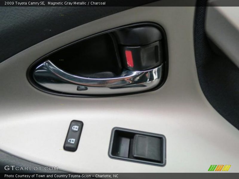Magnetic Gray Metallic / Charcoal 2009 Toyota Camry SE