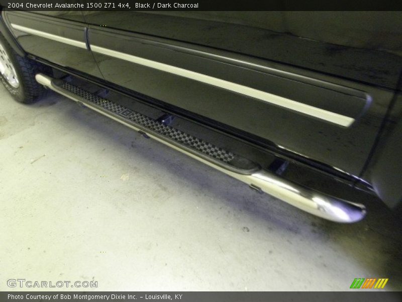 Black / Dark Charcoal 2004 Chevrolet Avalanche 1500 Z71 4x4