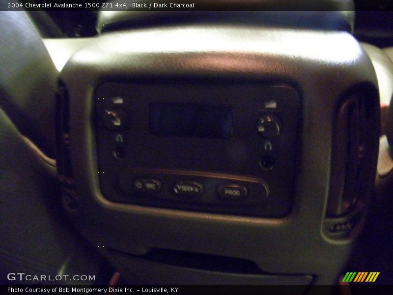 Black / Dark Charcoal 2004 Chevrolet Avalanche 1500 Z71 4x4