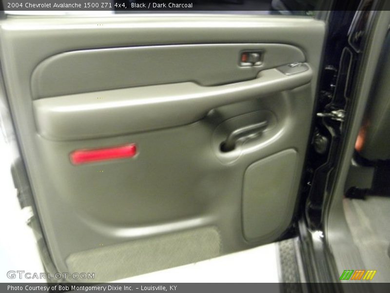 Black / Dark Charcoal 2004 Chevrolet Avalanche 1500 Z71 4x4