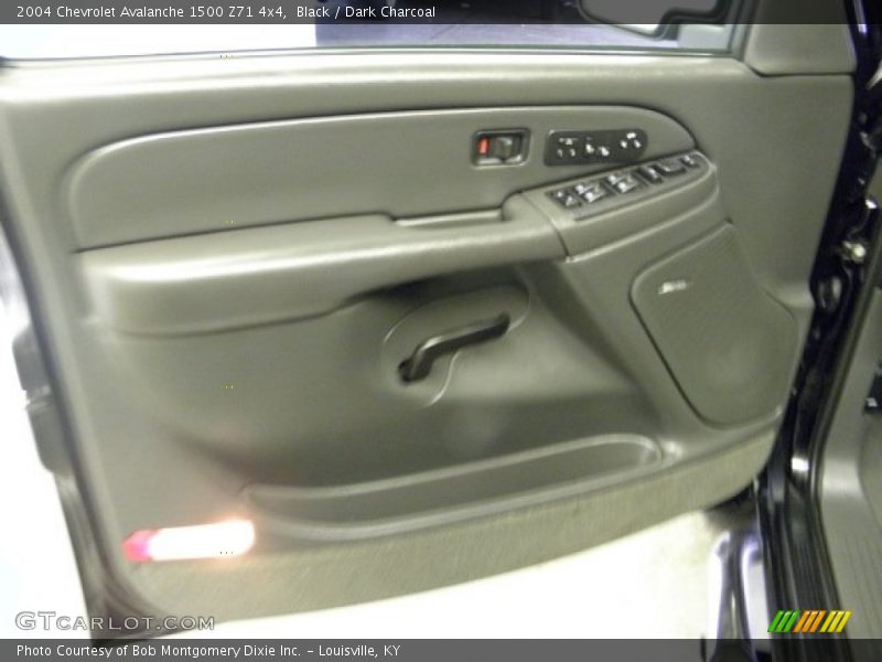 Black / Dark Charcoal 2004 Chevrolet Avalanche 1500 Z71 4x4
