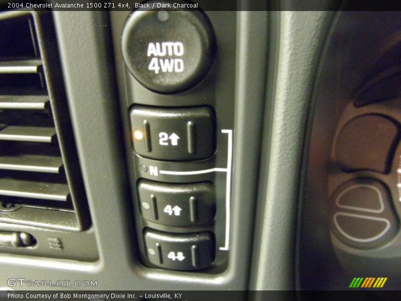 Black / Dark Charcoal 2004 Chevrolet Avalanche 1500 Z71 4x4