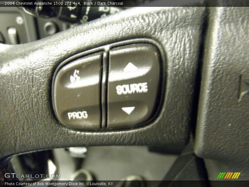 Black / Dark Charcoal 2004 Chevrolet Avalanche 1500 Z71 4x4
