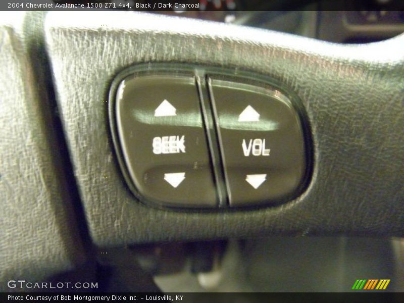 Black / Dark Charcoal 2004 Chevrolet Avalanche 1500 Z71 4x4