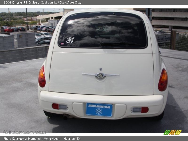 Cool Vanilla / Dark Slate Gray 2004 Chrysler PT Cruiser