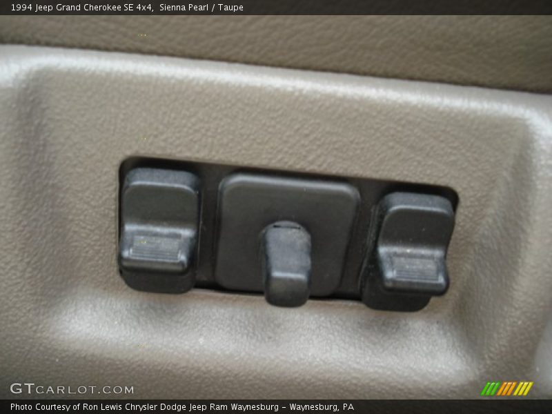 Sienna Pearl / Taupe 1994 Jeep Grand Cherokee SE 4x4