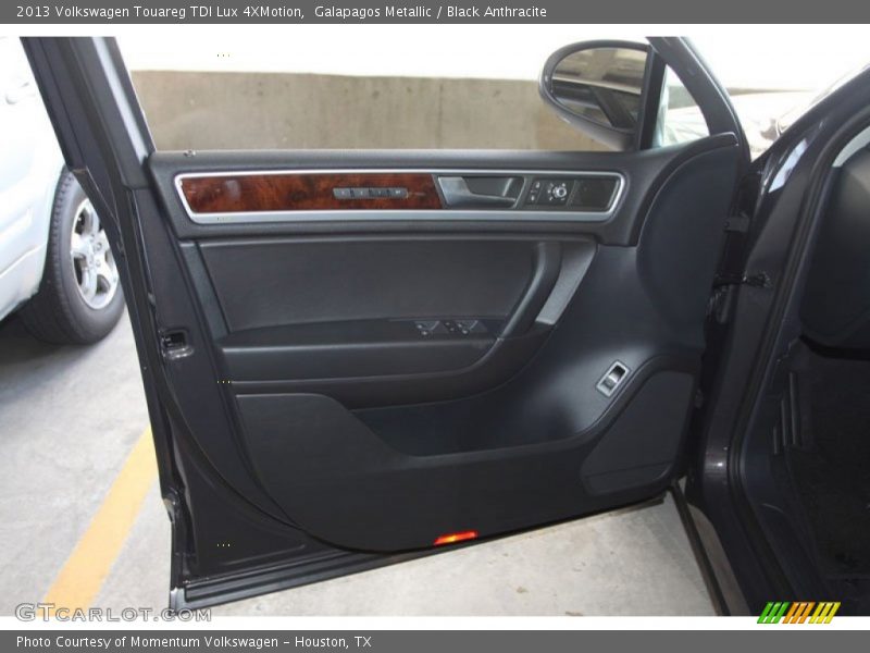 Galapagos Metallic / Black Anthracite 2013 Volkswagen Touareg TDI Lux 4XMotion