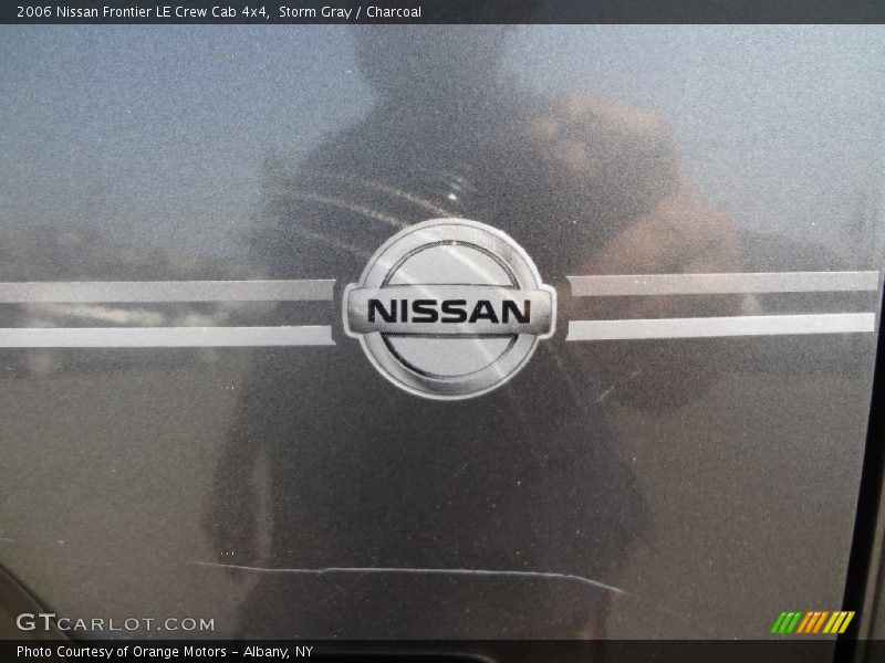 Storm Gray / Charcoal 2006 Nissan Frontier LE Crew Cab 4x4