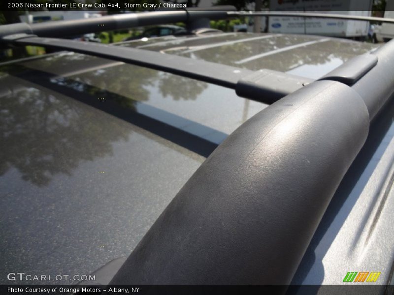 Storm Gray / Charcoal 2006 Nissan Frontier LE Crew Cab 4x4