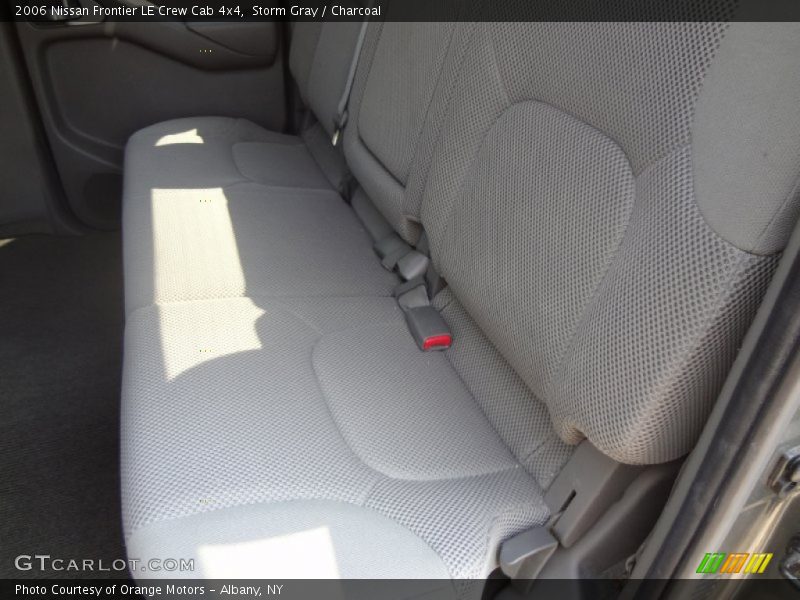 Storm Gray / Charcoal 2006 Nissan Frontier LE Crew Cab 4x4