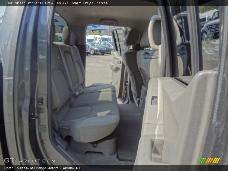 Storm Gray / Charcoal 2006 Nissan Frontier LE Crew Cab 4x4