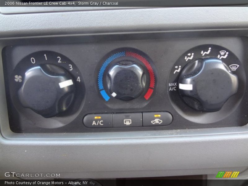 Storm Gray / Charcoal 2006 Nissan Frontier LE Crew Cab 4x4