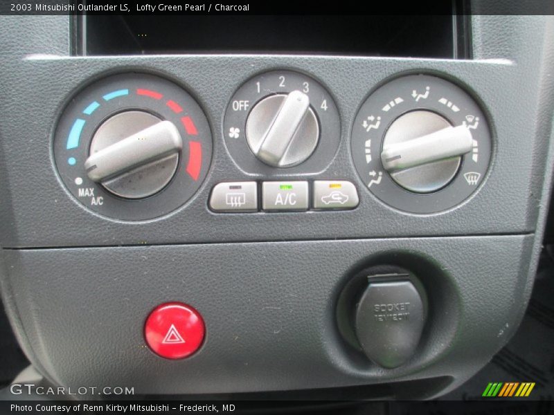 Lofty Green Pearl / Charcoal 2003 Mitsubishi Outlander LS