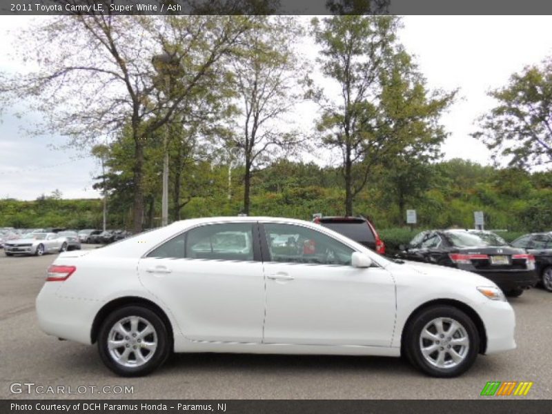 Super White / Ash 2011 Toyota Camry LE