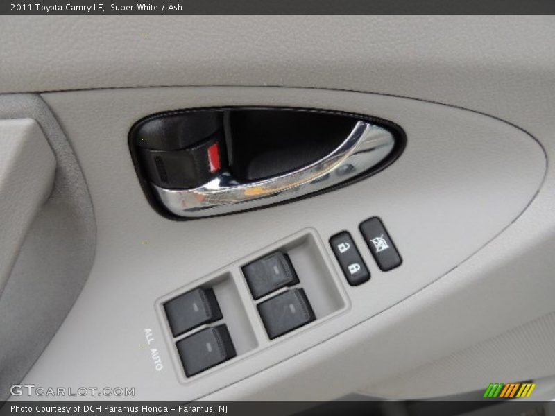 Super White / Ash 2011 Toyota Camry LE